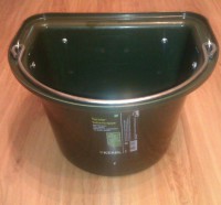 Závesné vedro pre kone